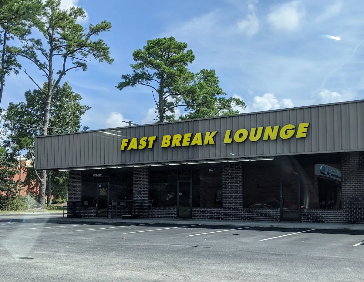Fast Break Lounge