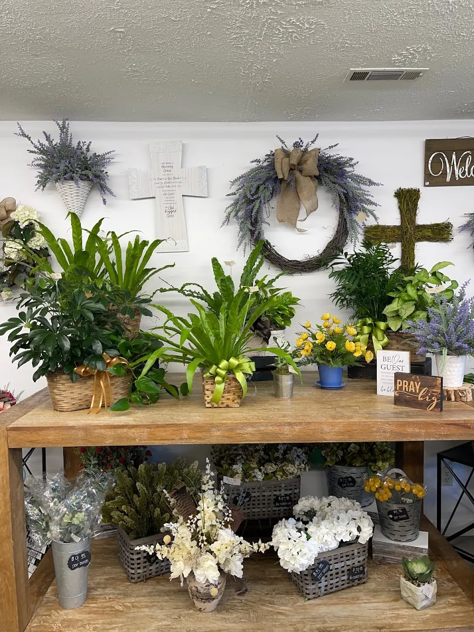 Buds & Blossoms Florist