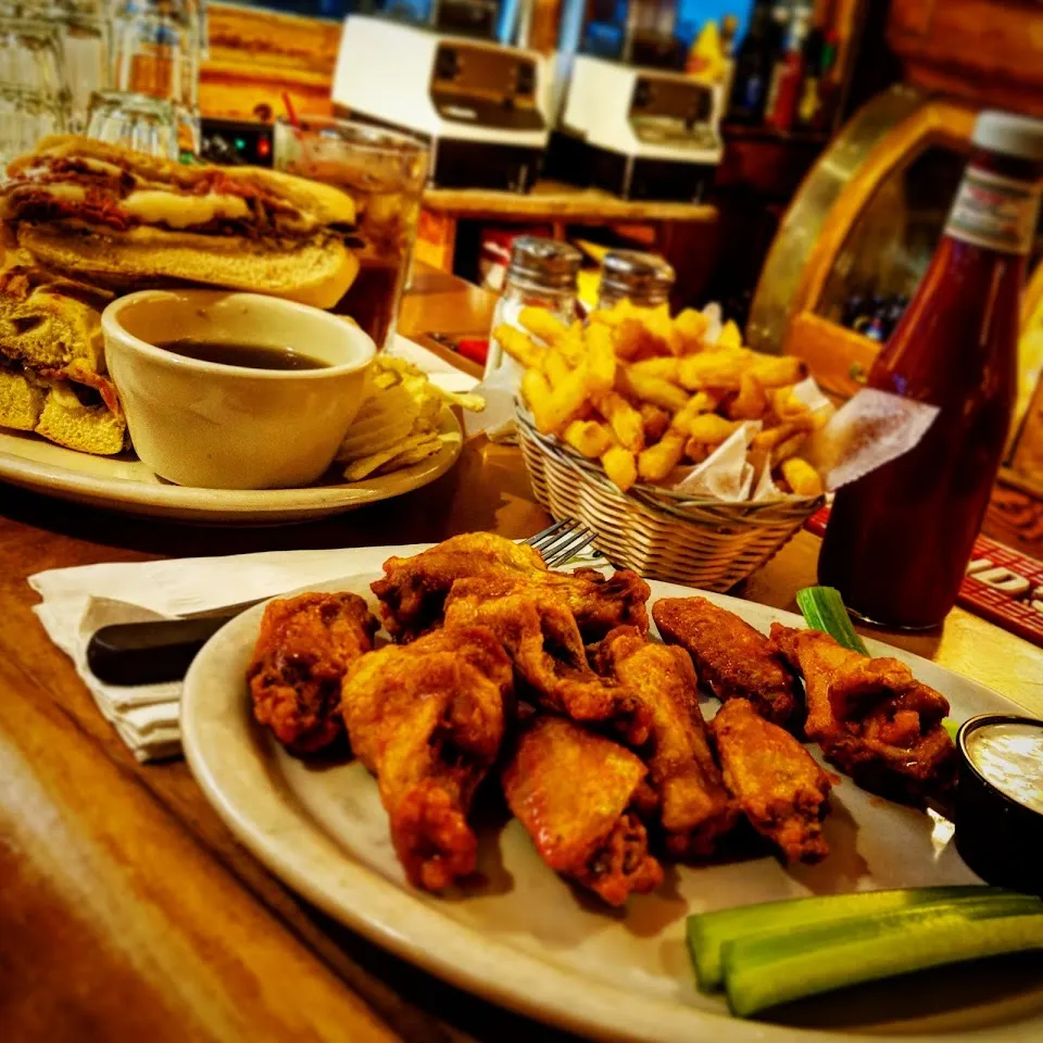 Slickers Adirondack Tavern