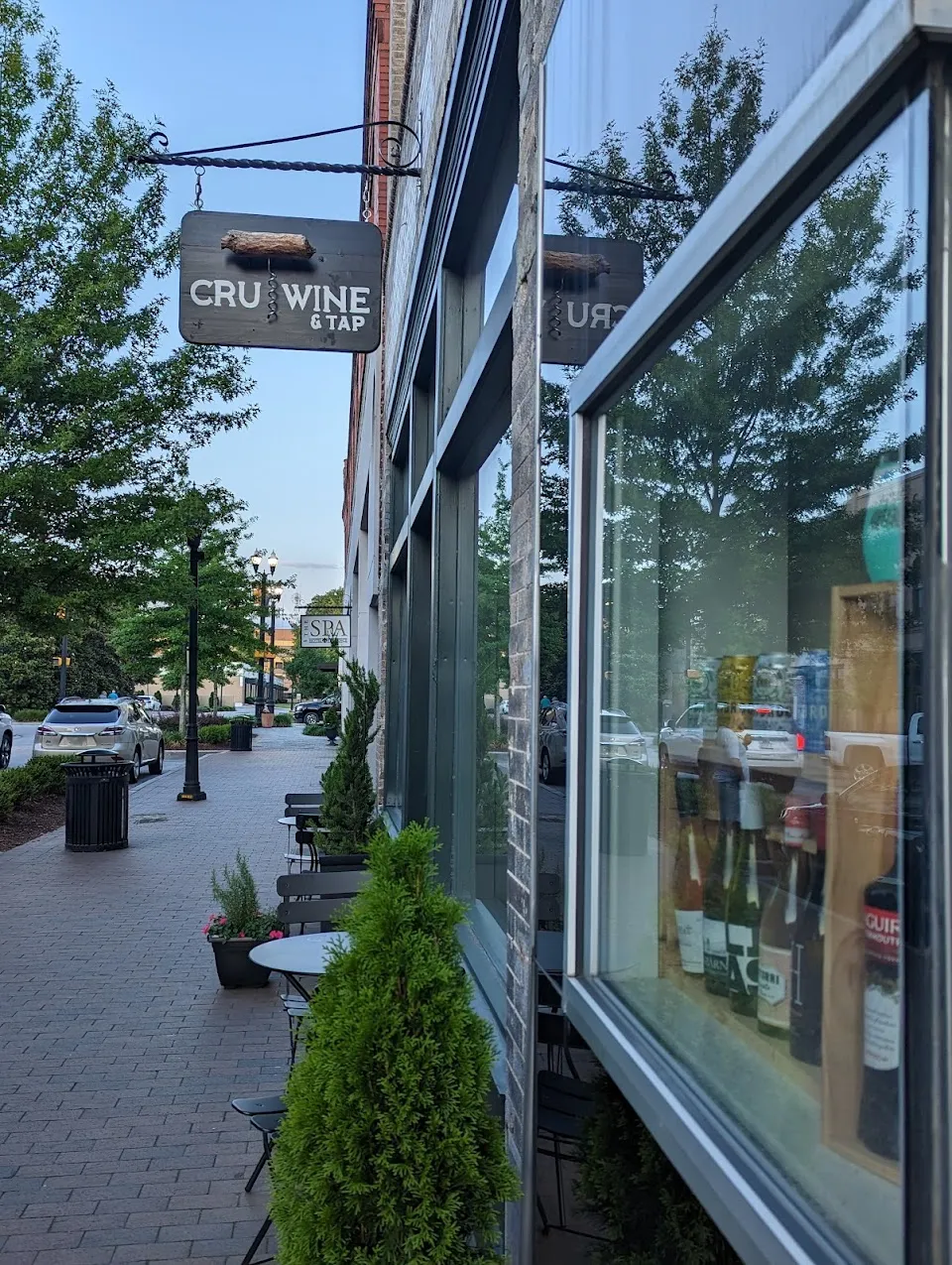 Cru Wine & Tap
