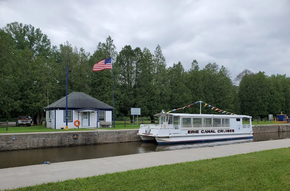 Erie Canal Cruises