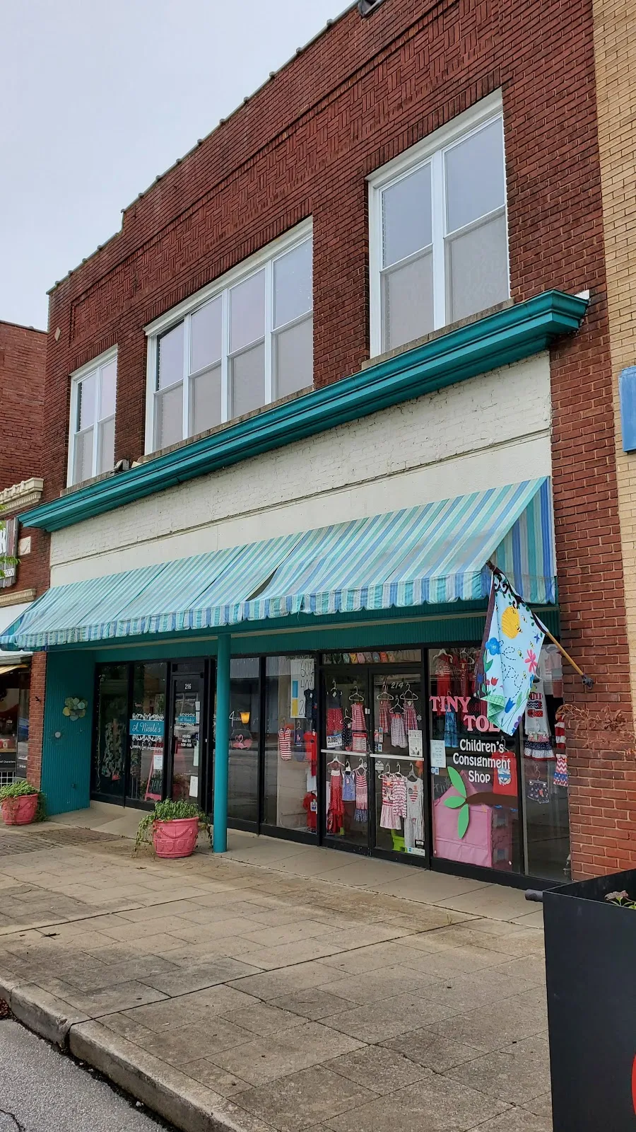 Tiny Toes Consignment