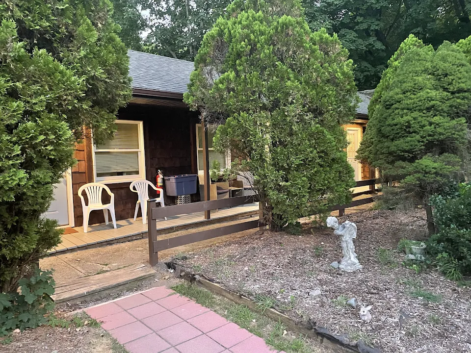 Lake Lodging Motel