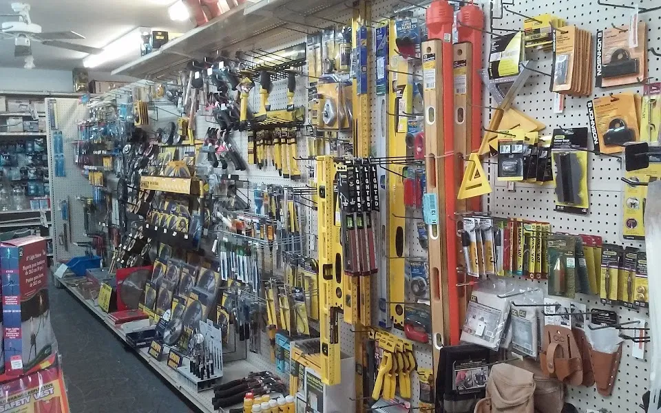 Anchor Hardware & Storage