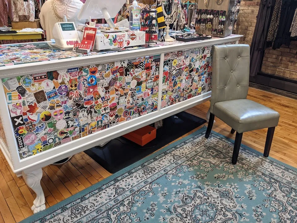 Mäksē Boutique