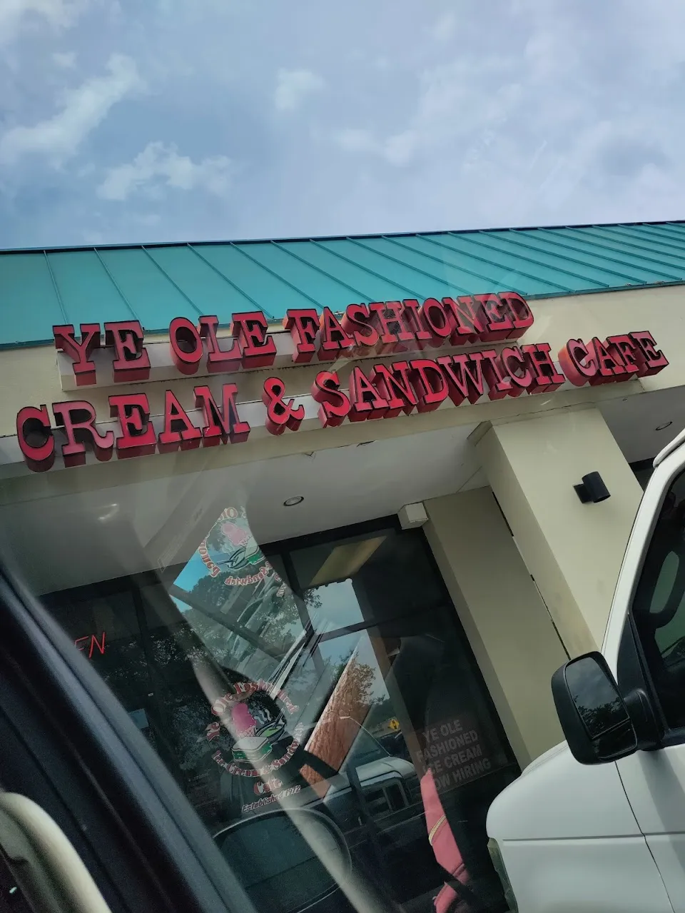 Ye Ole Fashioned Ice Cream & Sandwich Cafe - Goose Creek