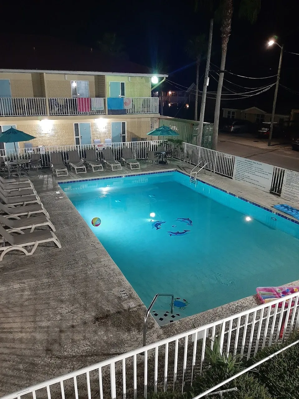 Dunes Inn & Suites