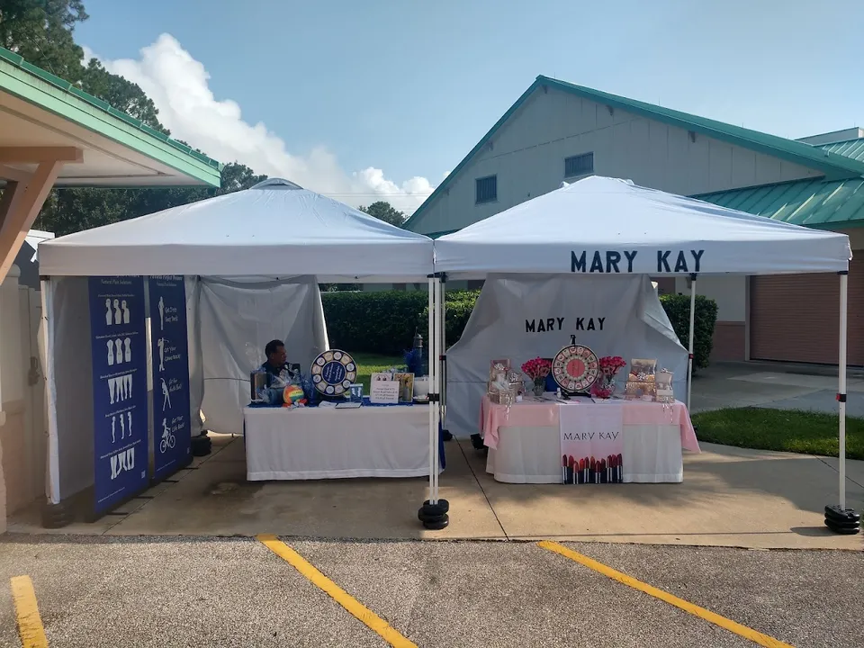 Lakeside Community Center