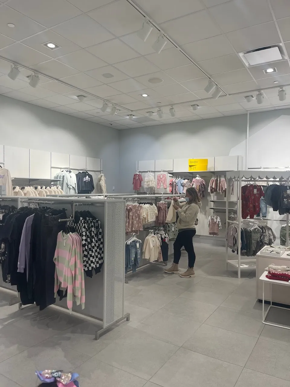 H&M