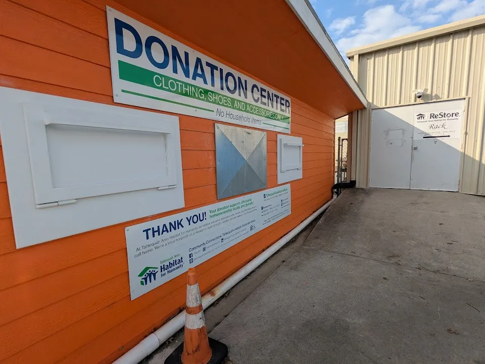 Tahlequah Habitat ReStore Rack