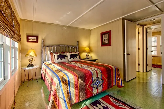 Lake Rabun Hotel & Restaurant
