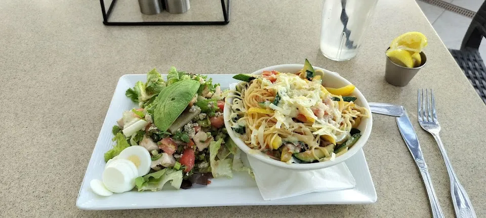 Stuft Pizza Bar & Grill