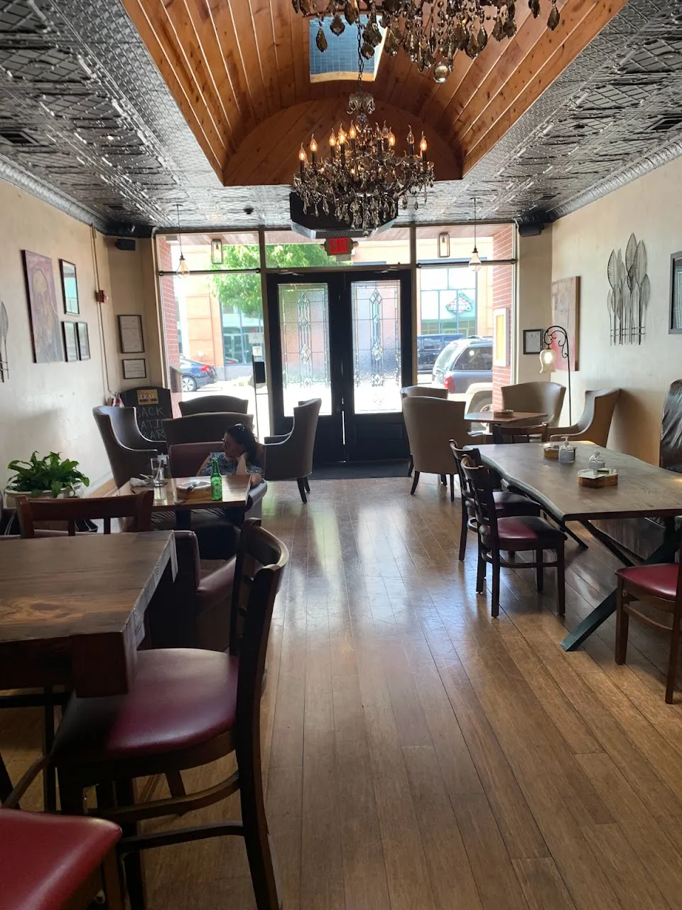 Leaf Lounge