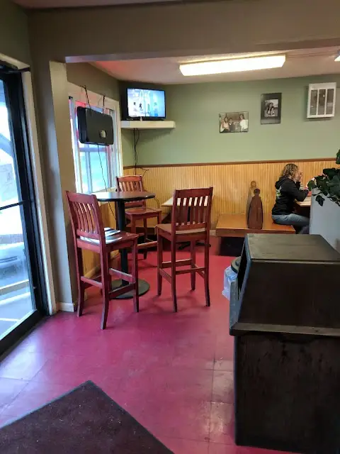 Cacciatore’s Italian Steakhouse and Primo Pizzeria