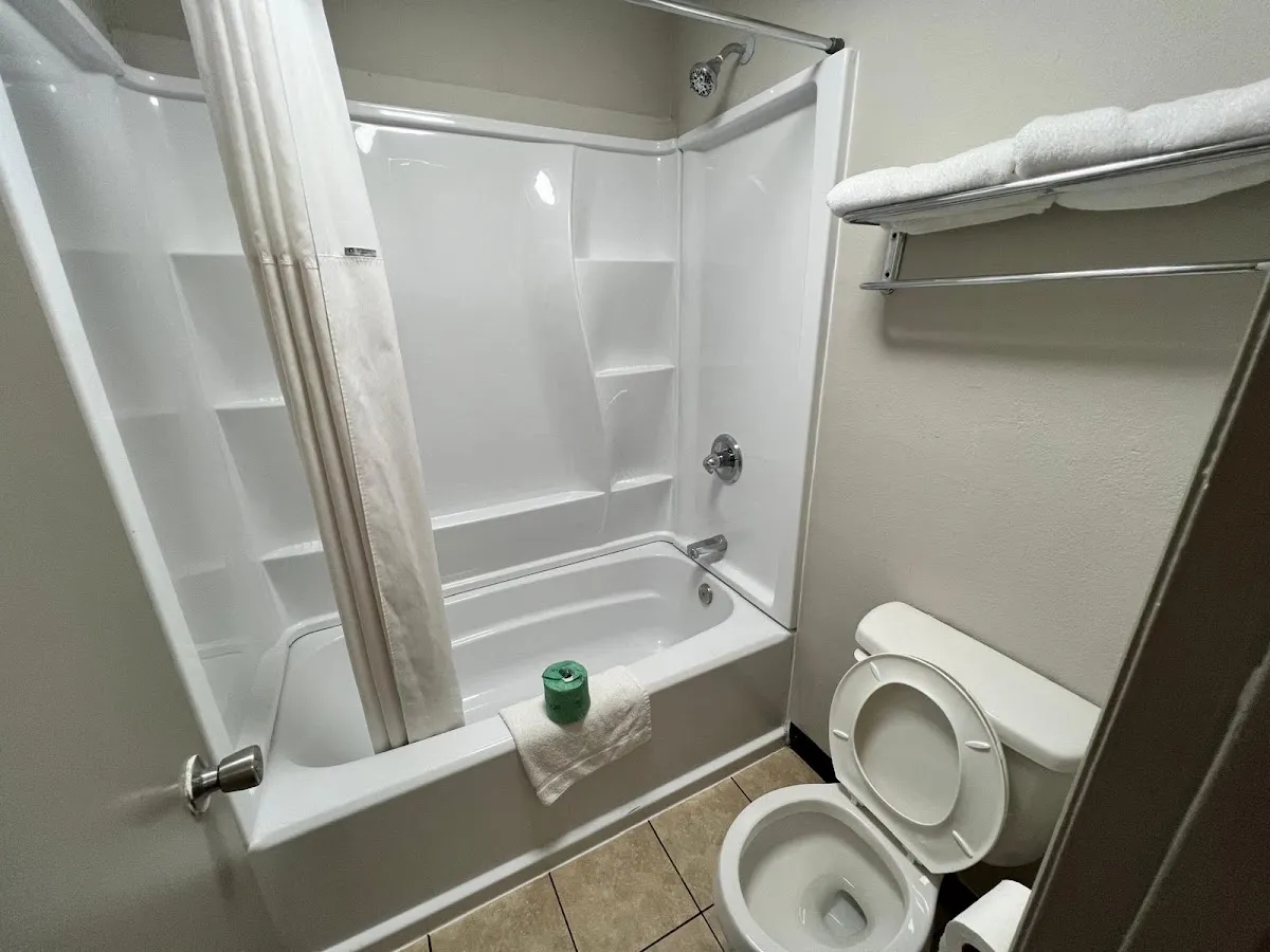 Days Inn by Wyndham King/Winston Salem Area