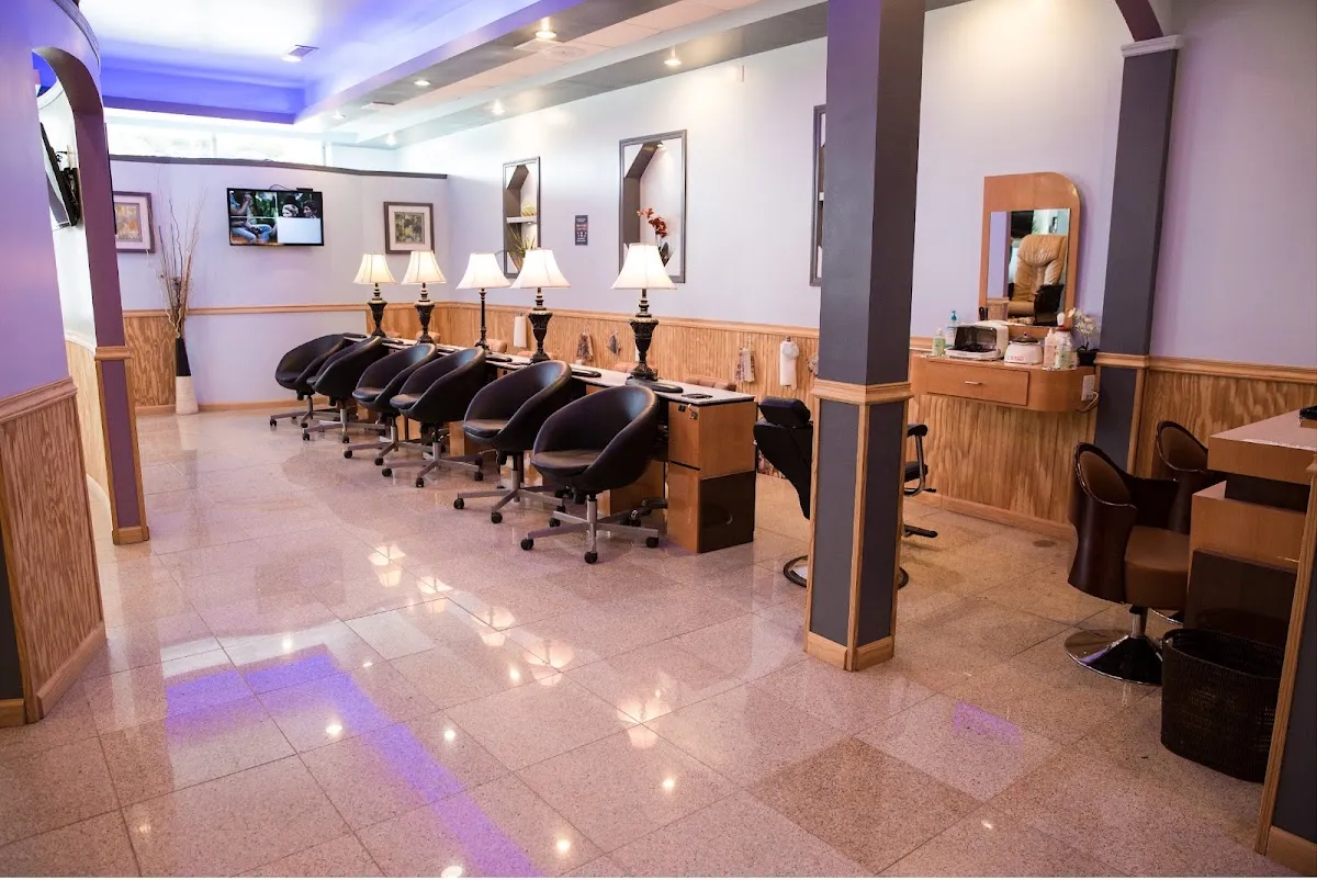 Signature Nails and Spa