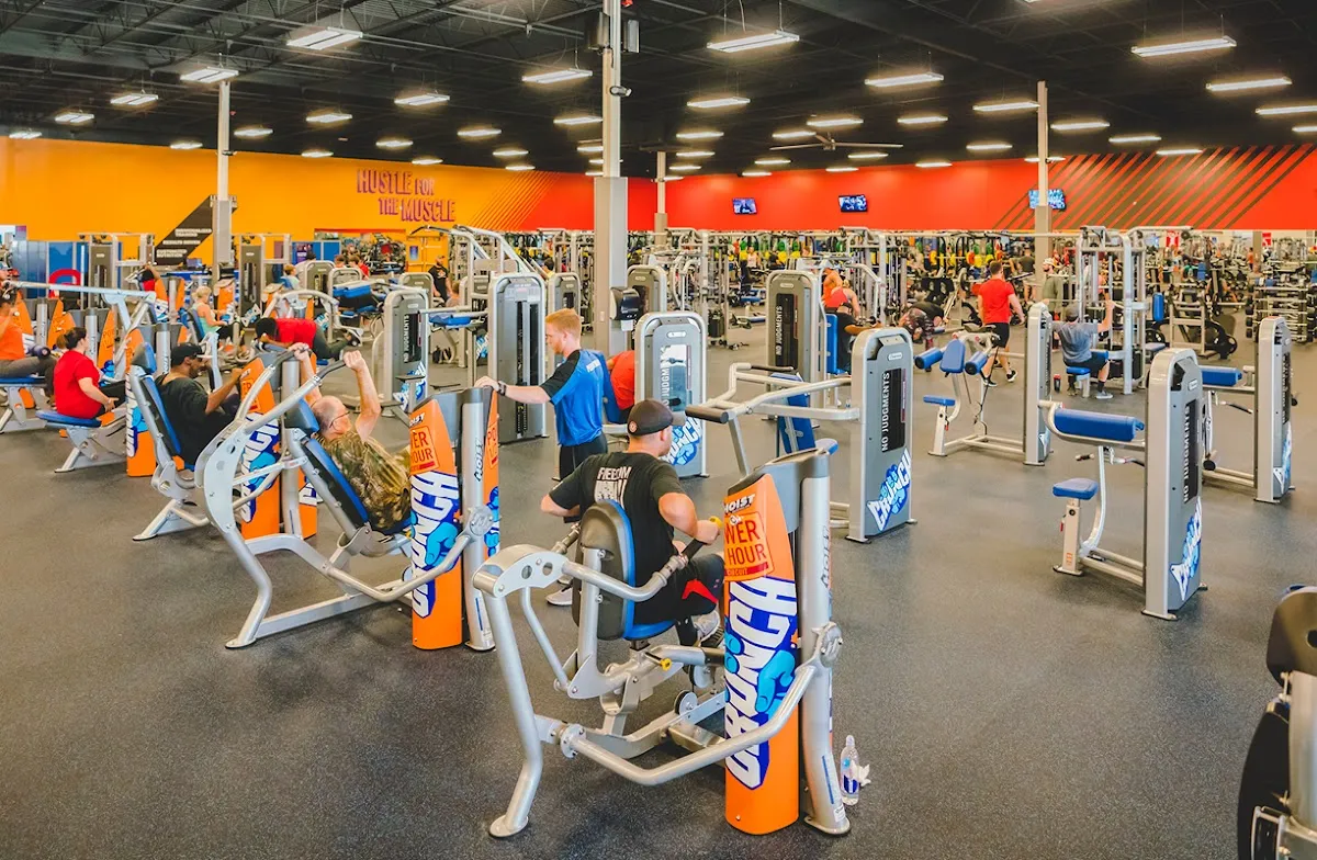Crunch Fitness - College Park