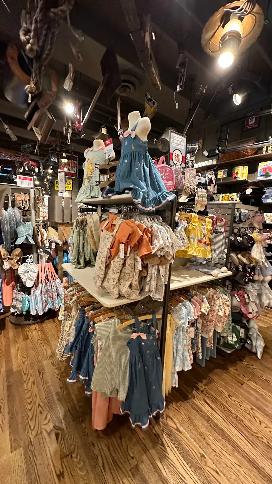 Cracker Barrel Old Country Store