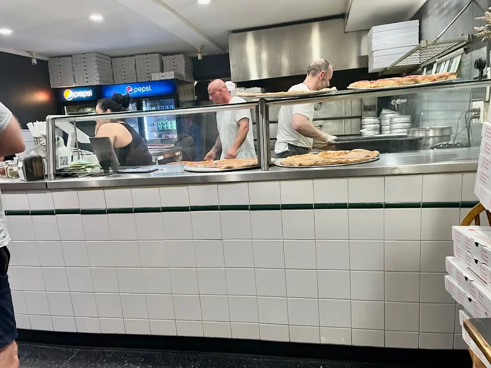 Village Pizzeria Goshen