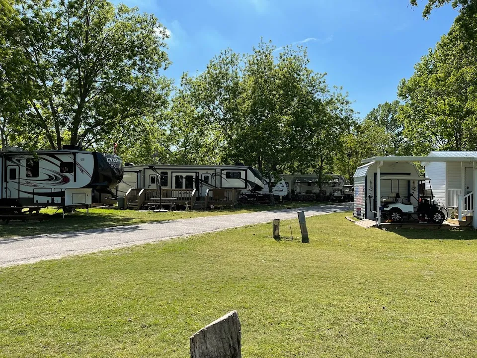 Rocks Pond campground & marina