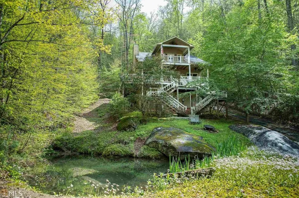 Sims Mountain Hideaway