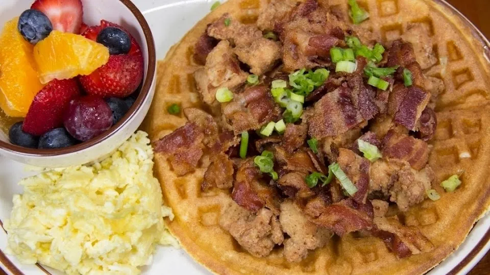 Loc's Chicken & Waffles