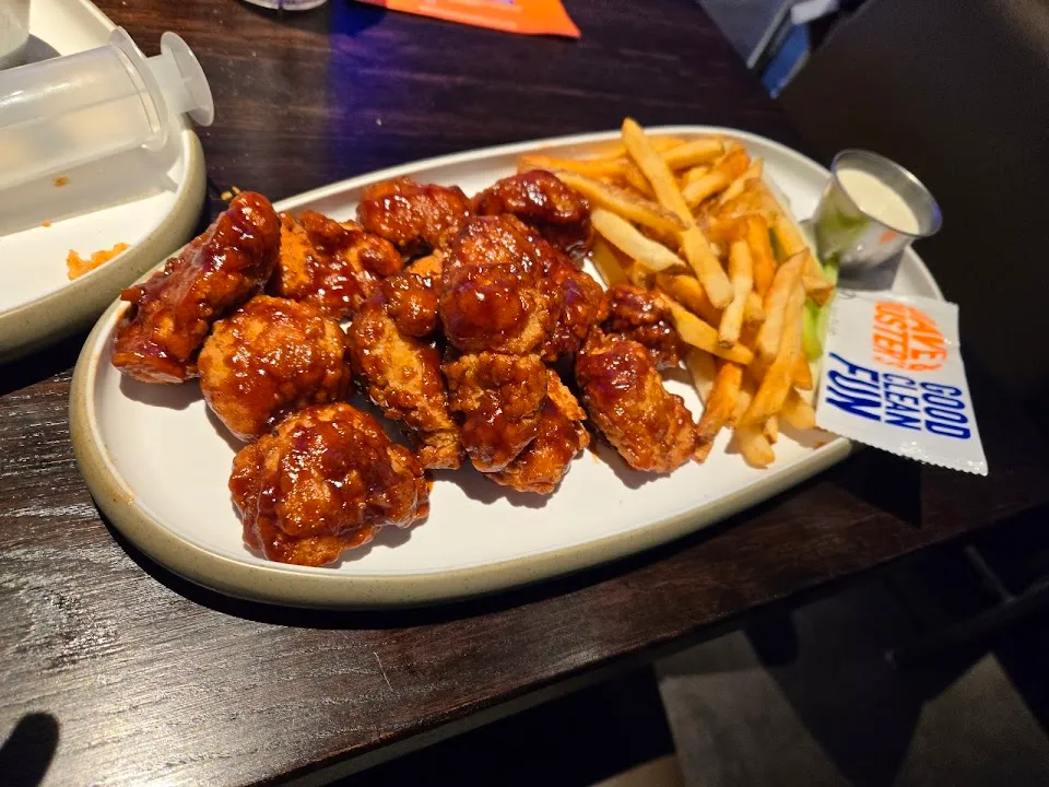 Dave & Buster's Pooler
