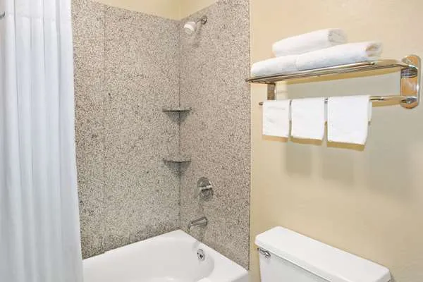 Days Inn by Wyndham Ladson Summerville Charleston