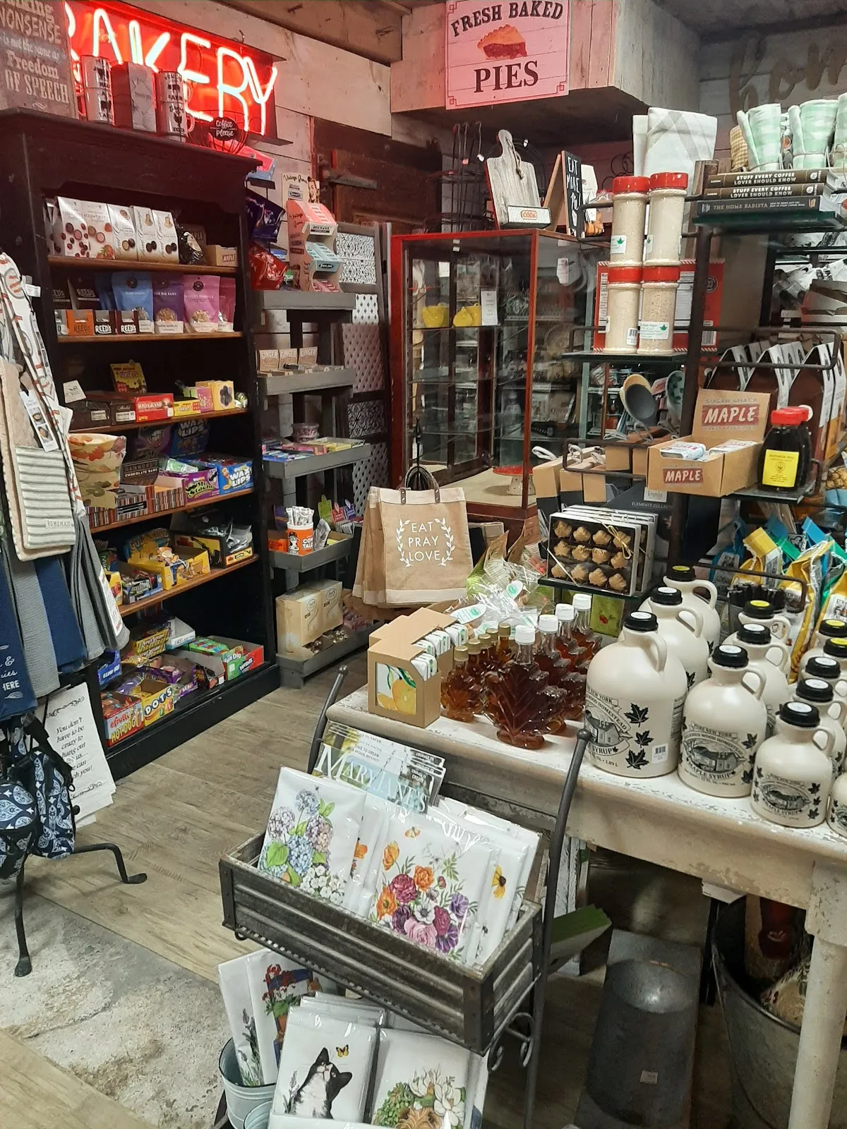 Apple Barrel Store + Cafe