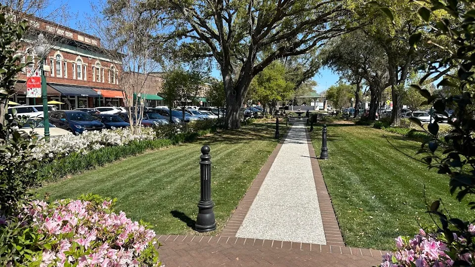 Hutchinson Square