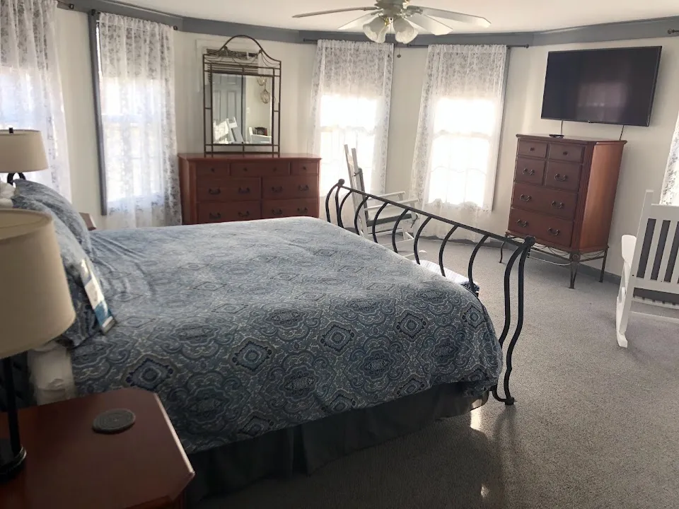 Waterstone Inn