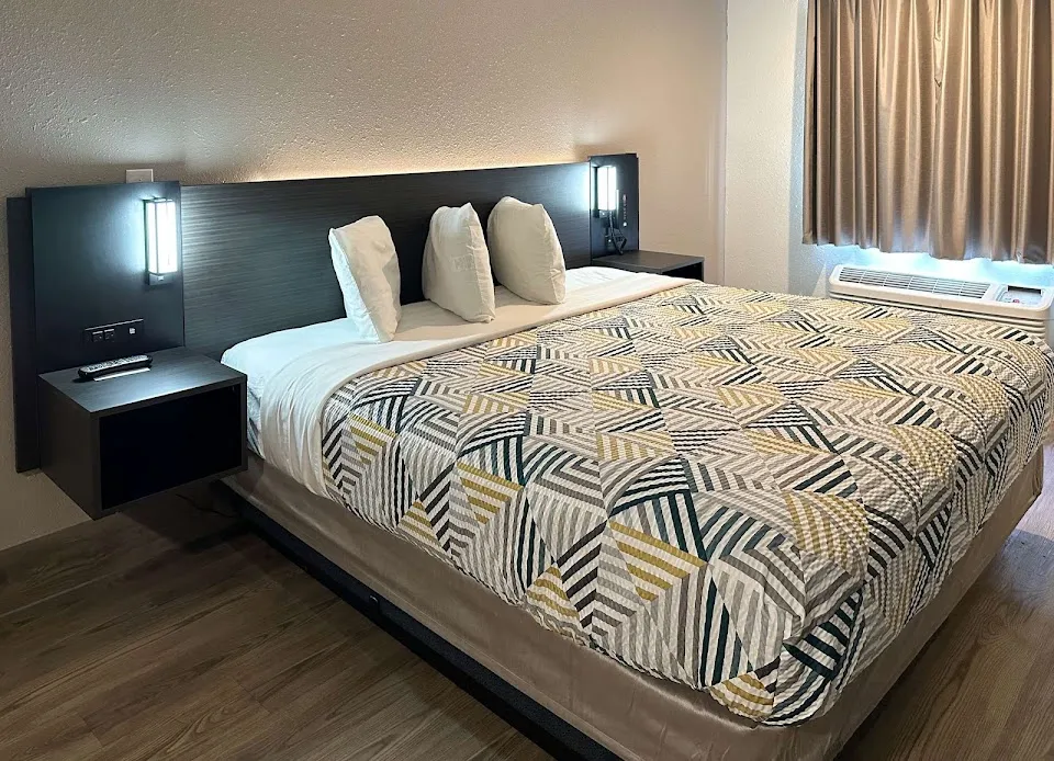Motel 6 Pooler, GA - Savannah Airport