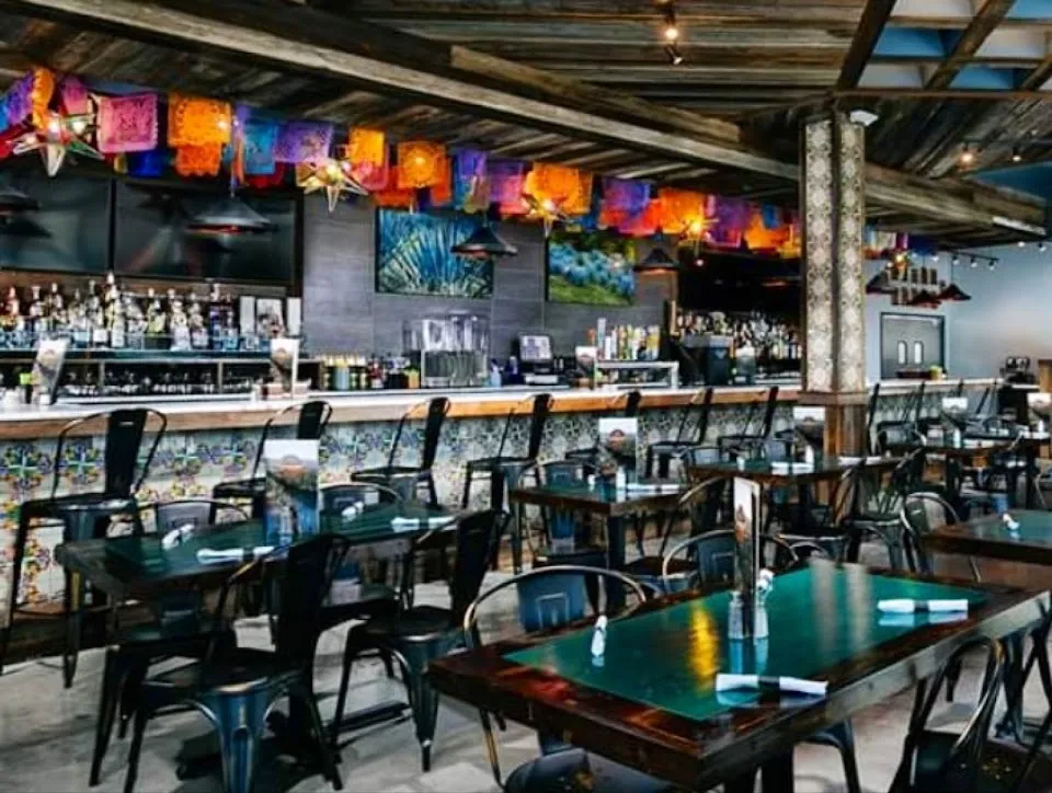 Agaves Cantina Hwy 41
