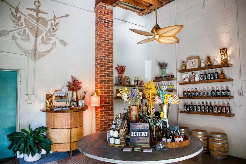 LYON RUM // Windon Distilling Company