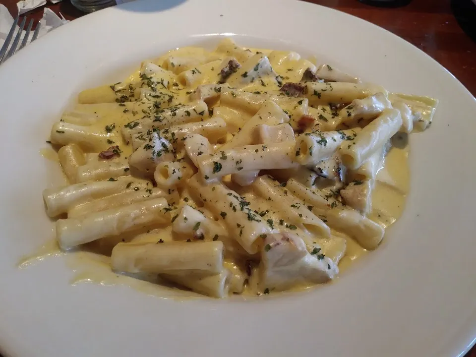 Carmelas Pizza-Italian Restaurant
