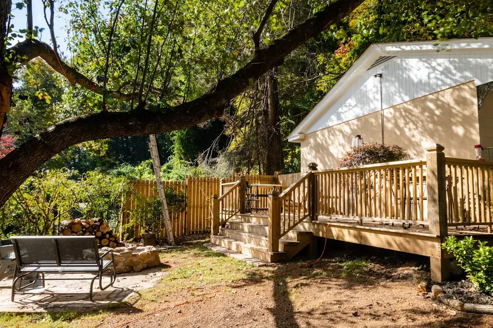 Mountain Aire Cottages, Inn, & Glamping