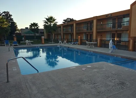 Quality Inn Savannah Midtown
