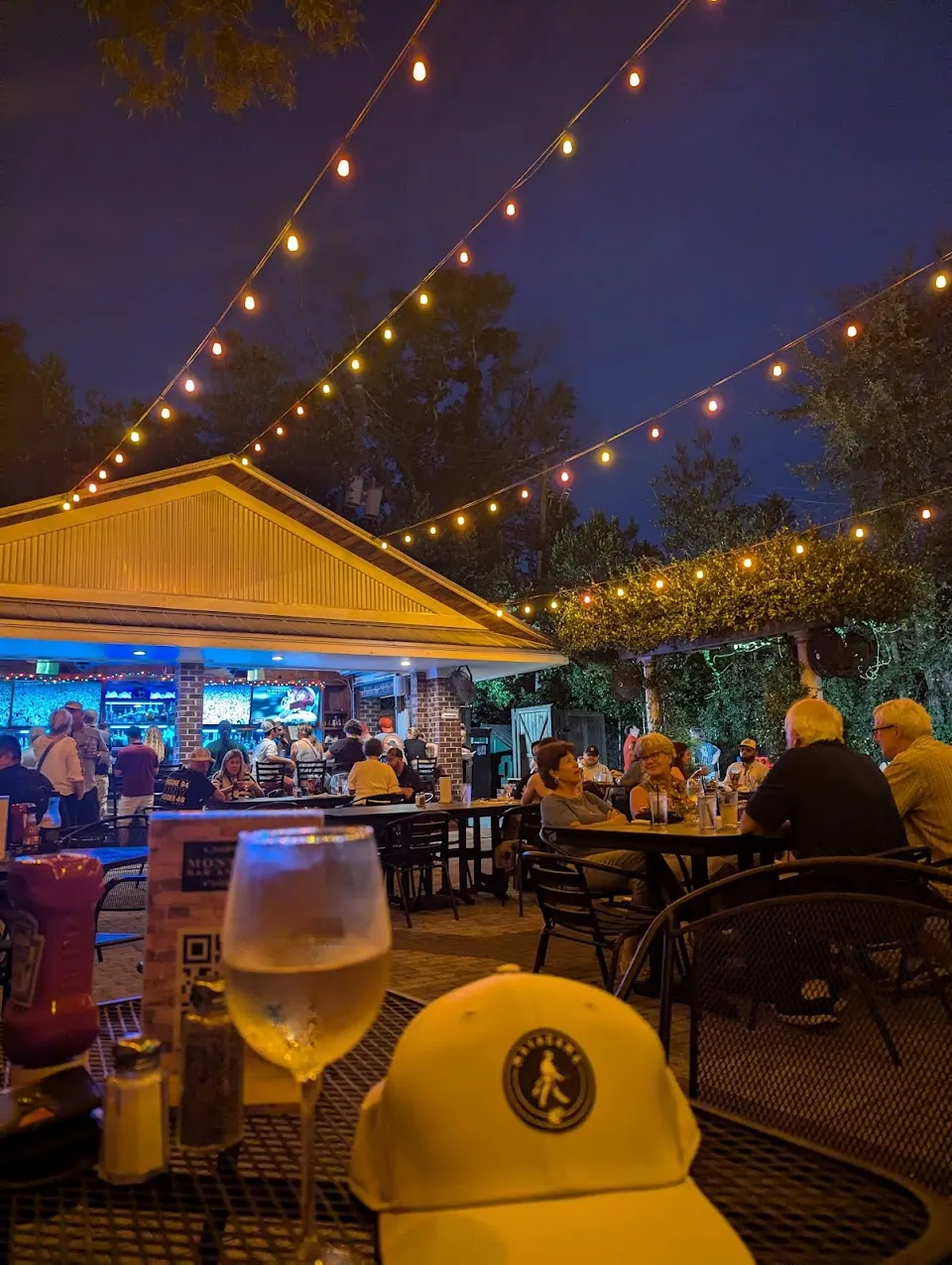 Montreux Bar & Grill