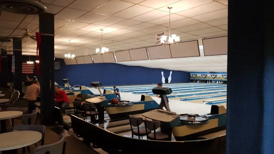 R D's Gorge View Lanes LLC
