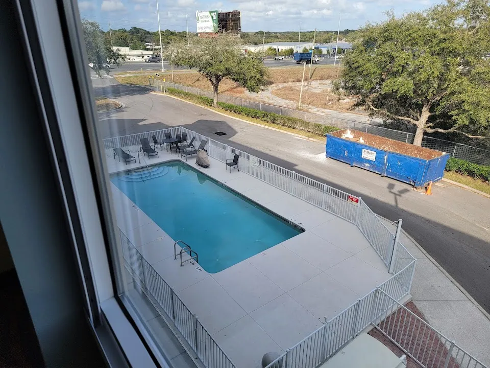 Holiday Inn Express & Suites Brooksville West by IHG