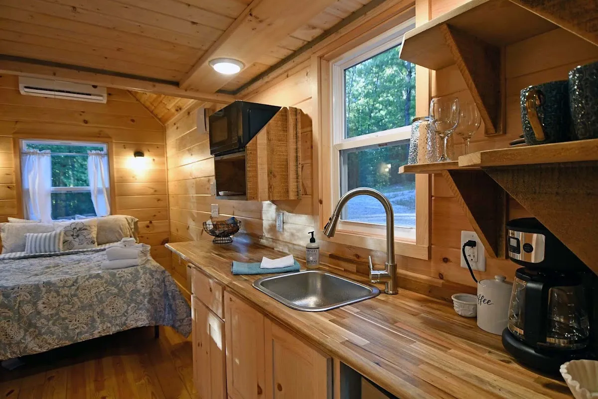 Bleu Canoe Tiny Cabins