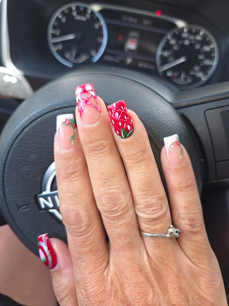 The Honey House - Nail and Lash Studio