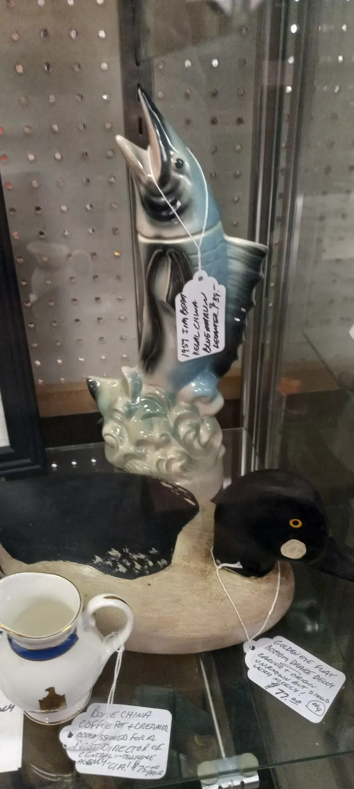 Foxwell's Antiques & Collectibles