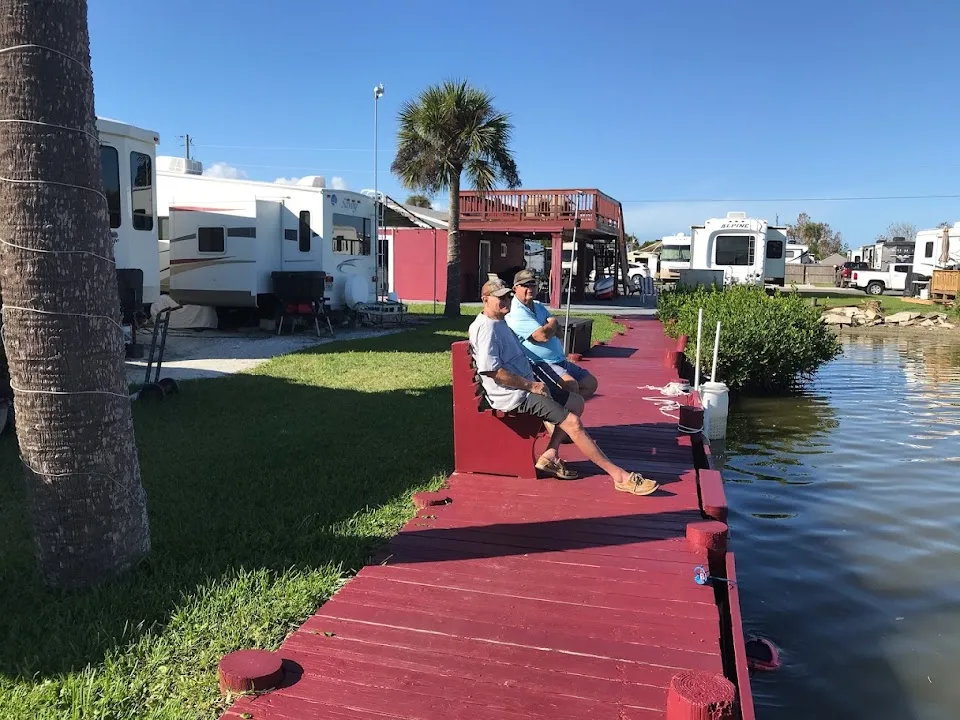 Lathrom's Landing RV Park & Fish Camp