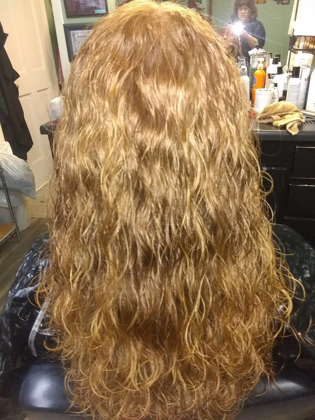 Karen's Cuts & Curls