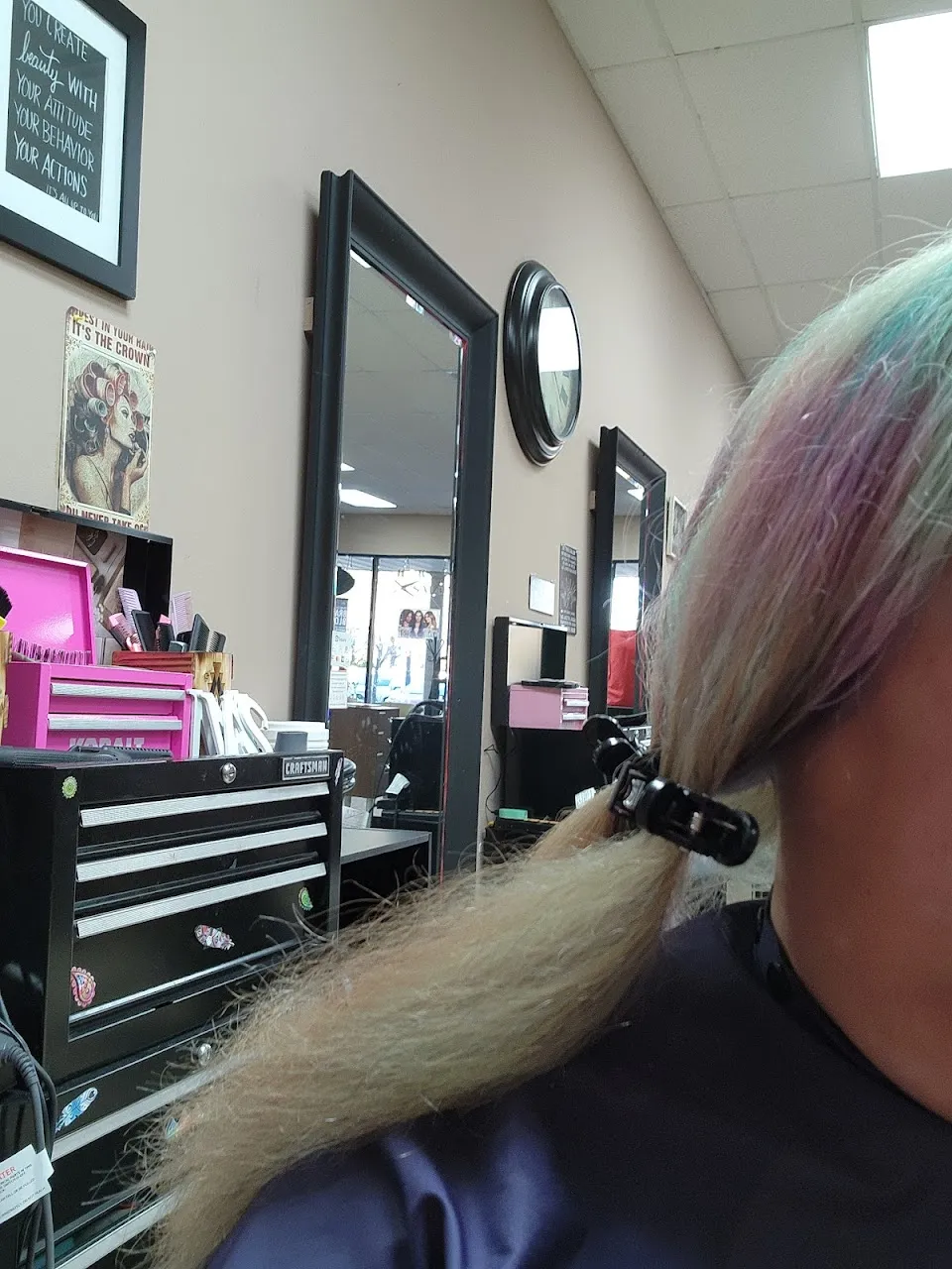Attitudes Salon