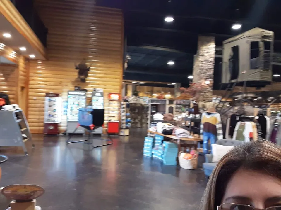 H.L. Sport Shop