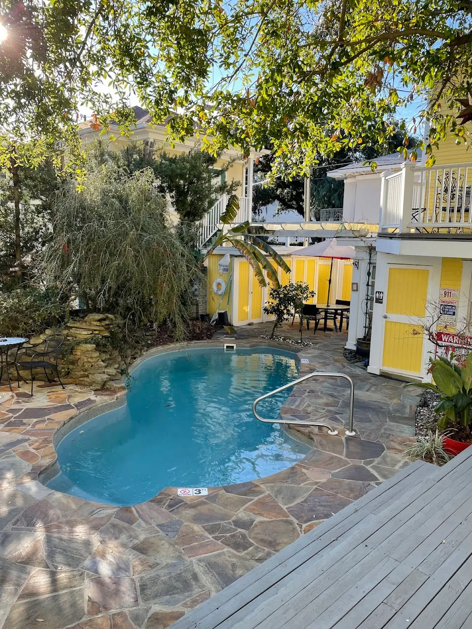 Azalea Inn and Villas