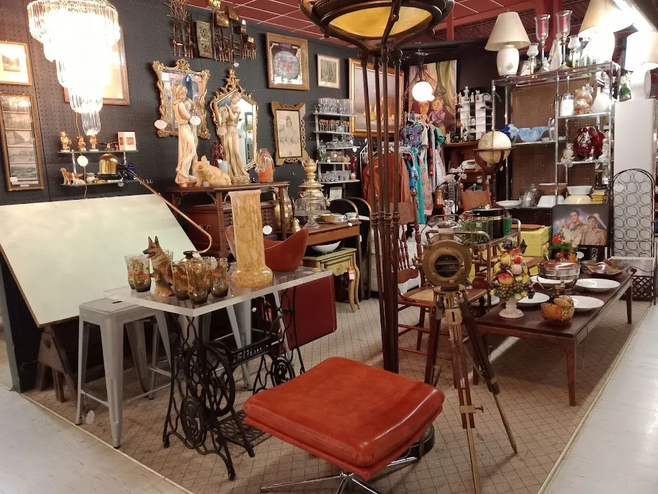 Newburgh Vintage Emporium Ware-House