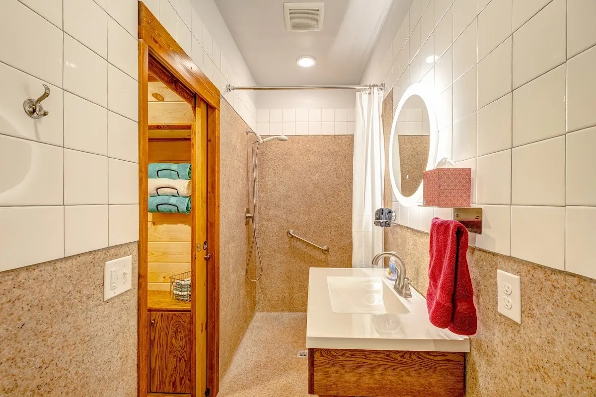 Greenbrier Beechhouse Luxury Treehouse